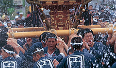 Hiraizumi Mizukake Mikoshi Festival